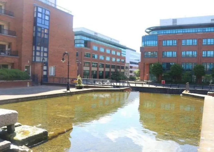Double Room In A Cozy Shared Apartment, Custom House Harbour Apartments Dublin